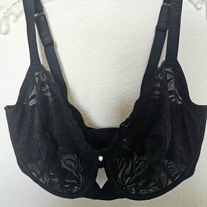 Bare Necessities Elegant Black Lace Bra